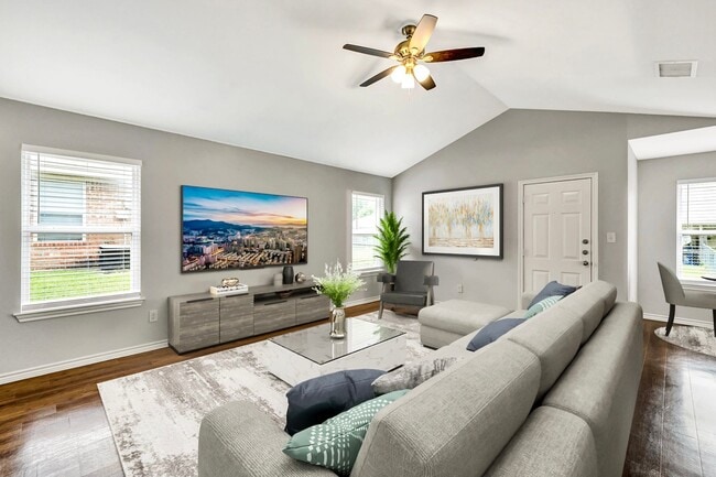 Foto del edificio - Coming Soon- 3 Bedroom 2 Bath Duplex at Mansion Creek in Tyler! Chapel Hill ISD!