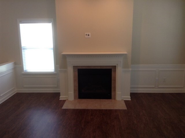 Building Photo - 10027 Seven Oaks Drive