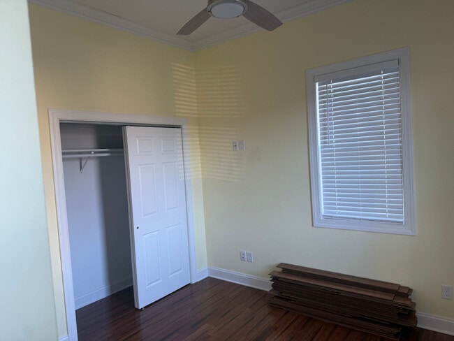 Building Photo - 700 Seafarer Dr