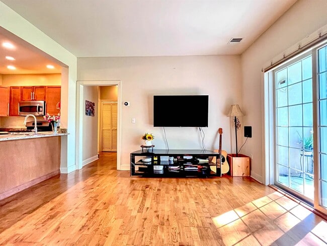 Building Photo - 2113 Windsor Park Ct