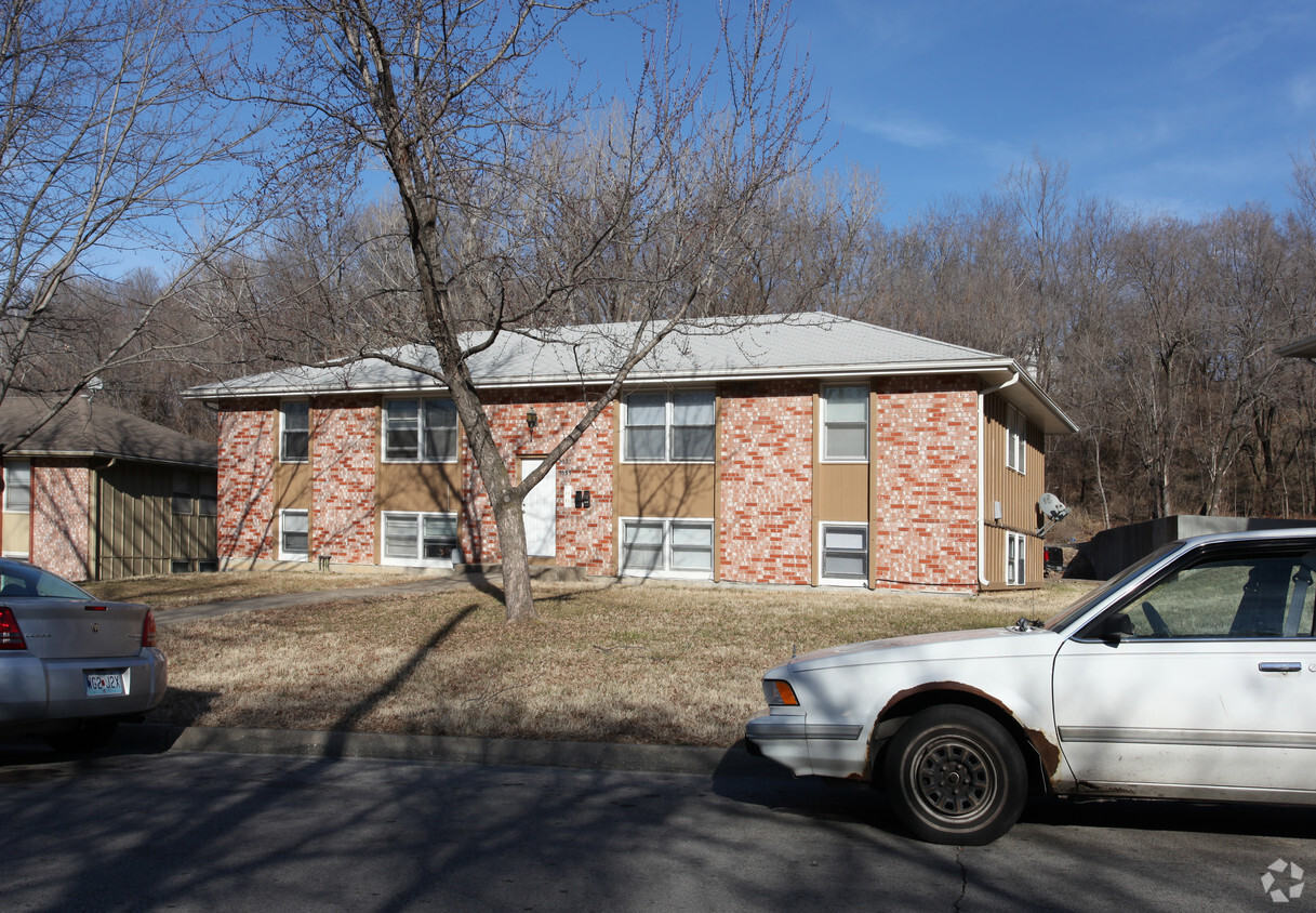 Primary Photo - Eaton Street Apartments