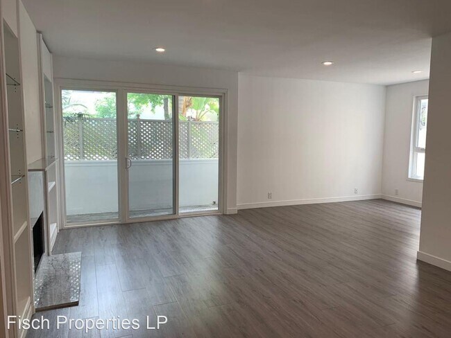 Foto del edificio - 733 Huntley Dr