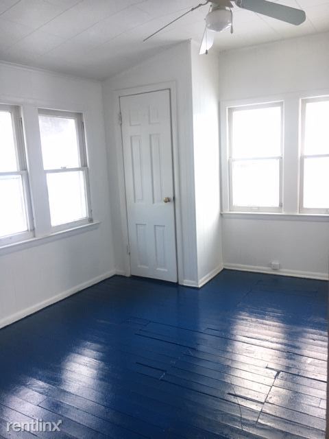 Building Photo - 3 br, 1 bath House - 109 S Grove St