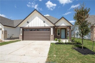 Building Photo - 883 Kickapoo Ln