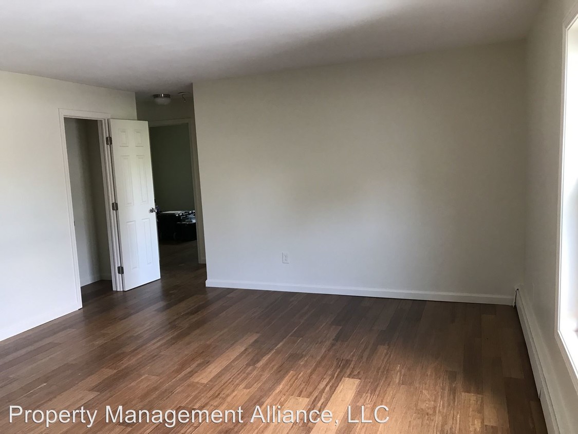 Building Photo - 2 br, 1 bath Apartment - 109 Essex Street