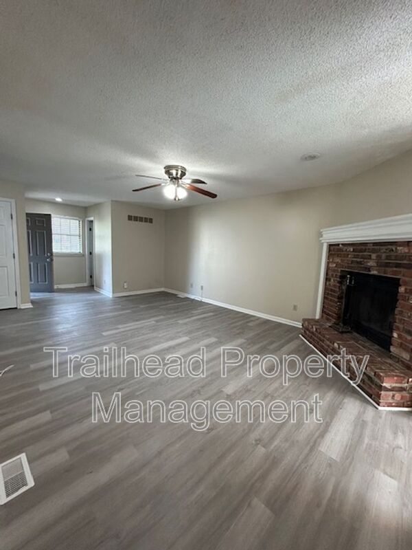 Building Photo - 7037 N Fisk Ct