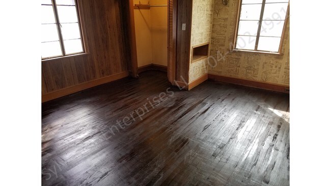 Foto del edificio - 932 N Main St