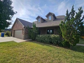 Building Photo - 1299 SW Deyo Landing Loop