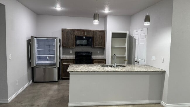 Building Photo - 5900 Harriet Tubman Ave