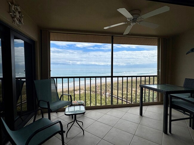 Direct Oceanfront 2/2 Condo in Stuart! - Direct Oceanfront 2/2 Condo in Stuart!