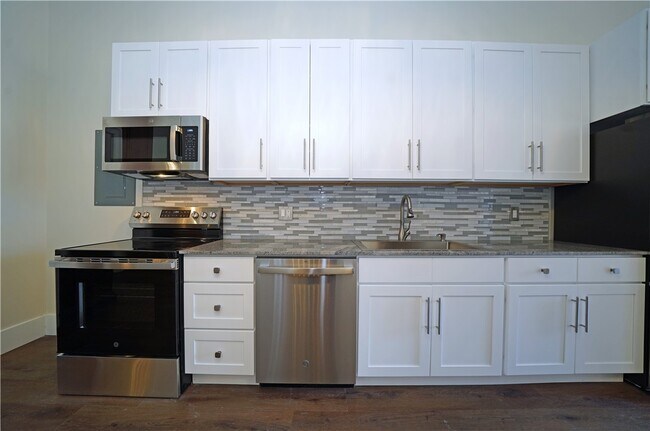 Building Photo - 207 N Main St