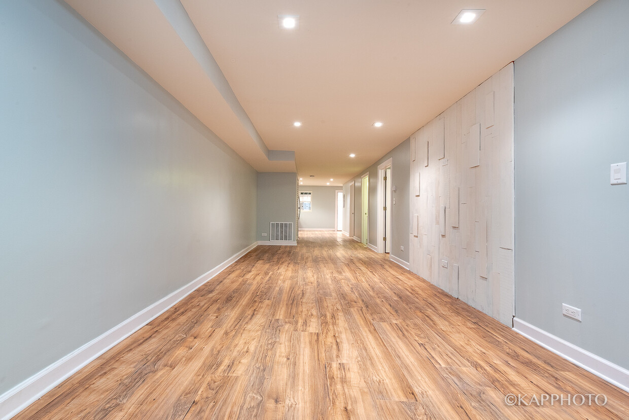 Foto principal - 4332 S Langley Ave
