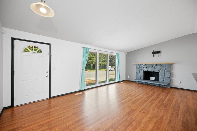 Foto del edificio - 14406 E 7th Ave
