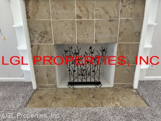 Foto del edificio - 2 br, 1 bath House - 2154 Bluebird Lane