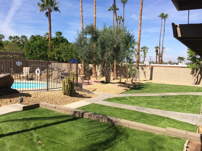 Foto del edificio - 68460 Kings Rd