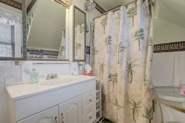 Foto del edificio - 1267 Hewitt Ave