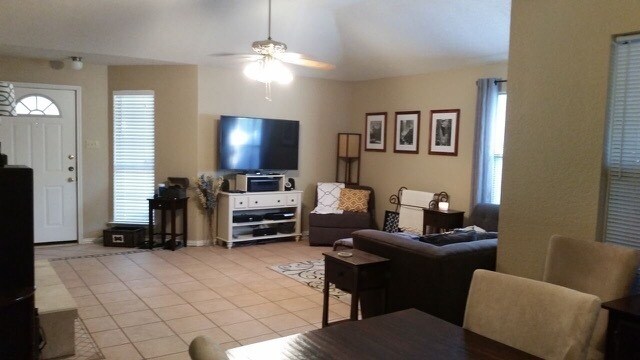 Foto del edificio - 2 Bedroom Coppell Duplex - Large with Bonu...