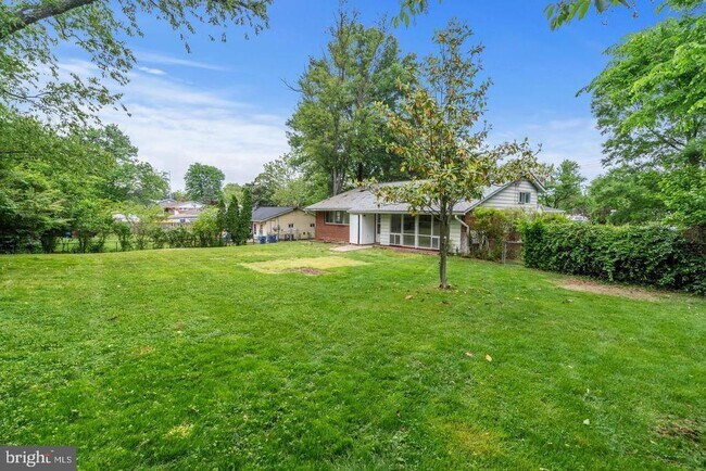 Foto del edificio - 6318 Willowood Ln