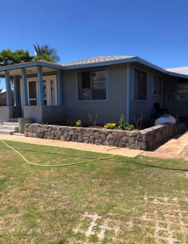 7980 Ulili Rd Unit Hogoboom 2 bed, Kekaha, HI 96752 Room for Rent in