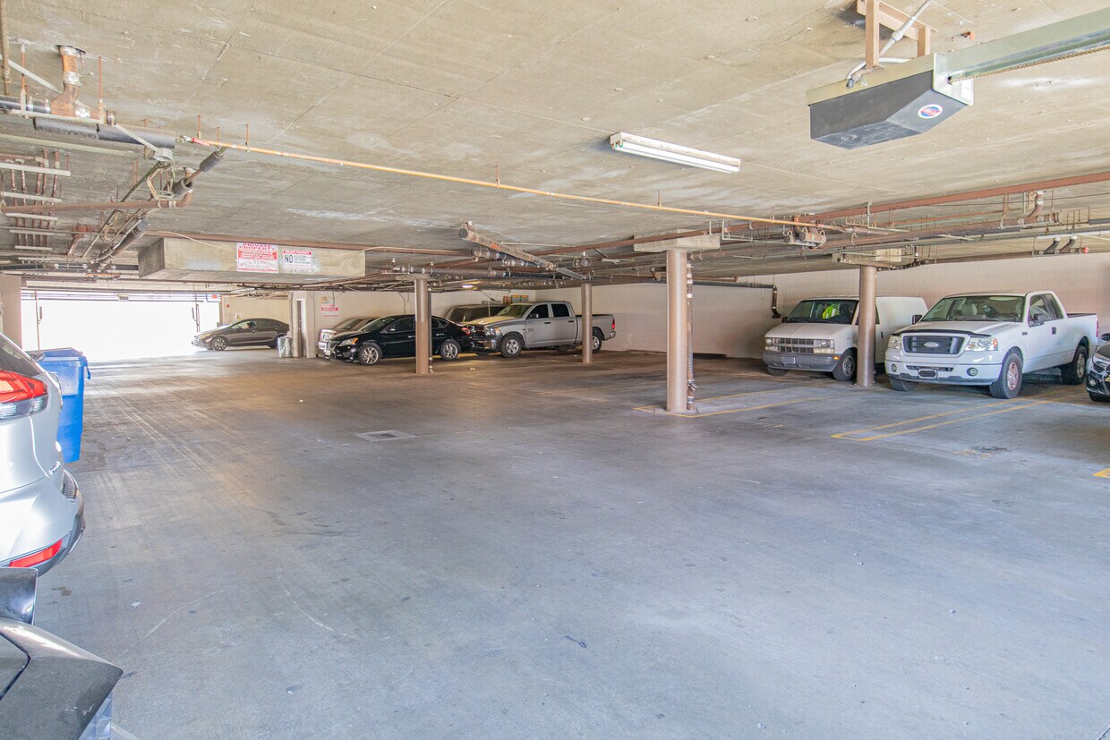 Foto del edificio - Van Nuys Apartments
