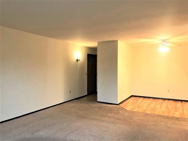 Foto del edificio - 2417 Chalet Gardens Ct