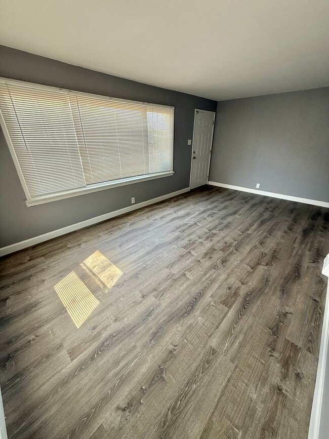 Building Photo - 3 Bedroom Home for Rent