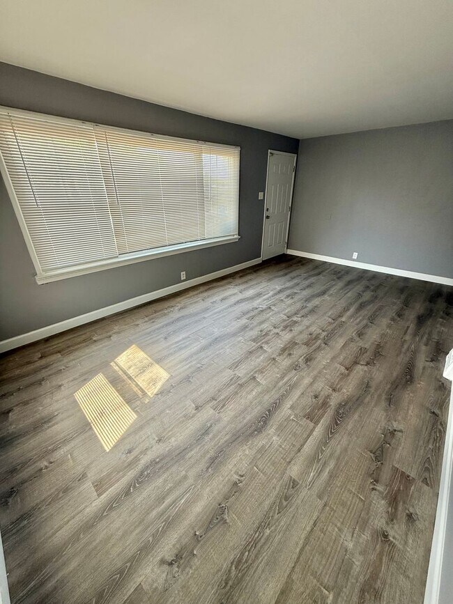 Foto del edificio - 3 Bedroom Home for Rent