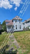 Building Photo - 3894 W 33rd St