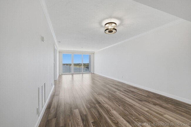 Foto del edificio - 3901 S Flagler Dr