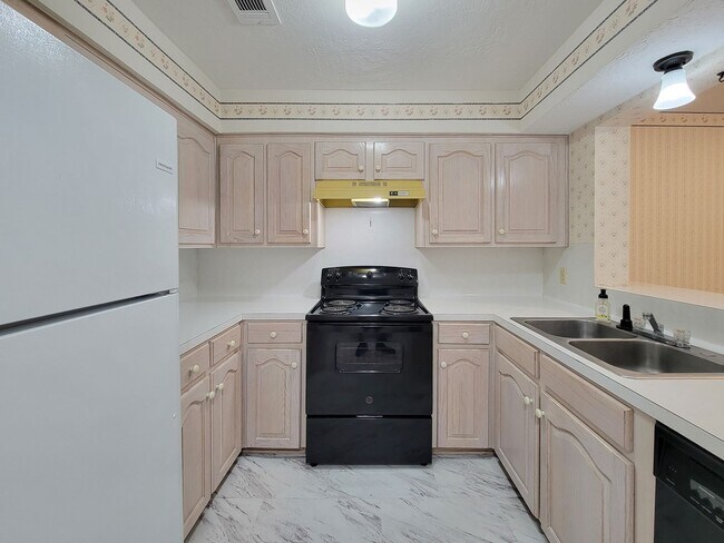 Foto del edificio - 2 BEDROOM 2.5 BATH TOWNHOME IN HUMBLE