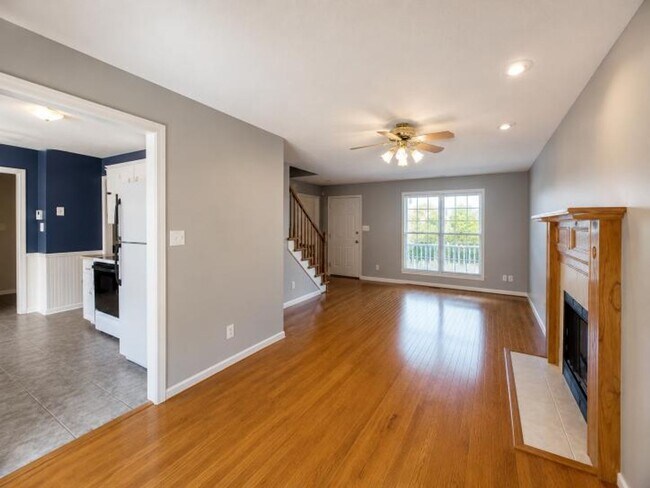 Building Photo - 1034 Persimmon Ct