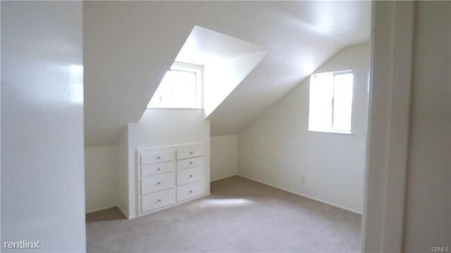 Building Photo - 3 br, 2 bath House - 319 Collins Ave