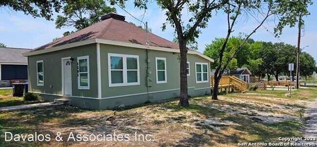 Foto del edificio - 3 br, 2 bath House - 1501 Cincinnati Ave #1