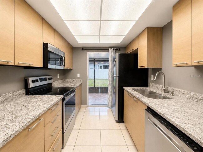 Building Photo - 43 Las Palmas Way