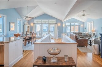 Building Photo - 608 Carolina Beach Ave S