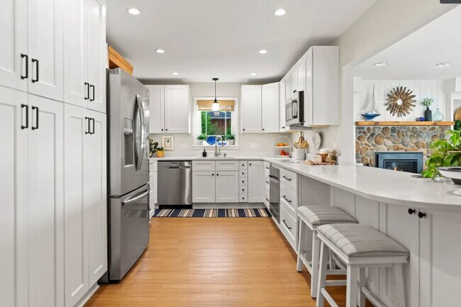 Foto del edificio - 4612 W Lake Shore Dr