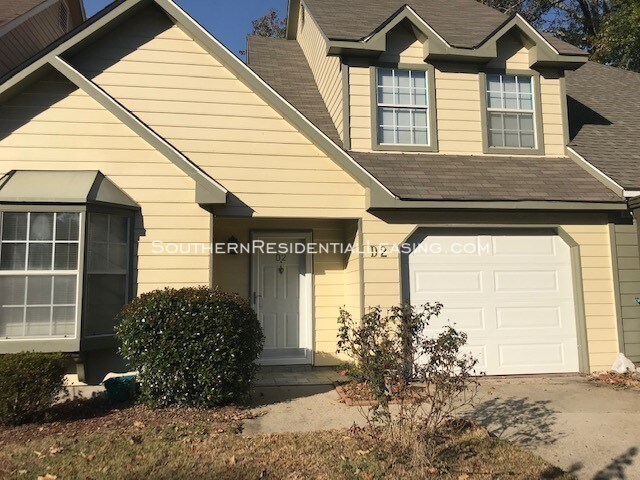 Primary Photo - Newly remodeled townhome