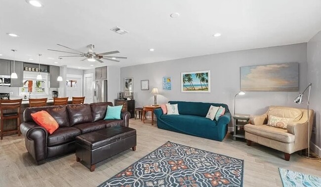 Building Photo - 4836 Esplanade St