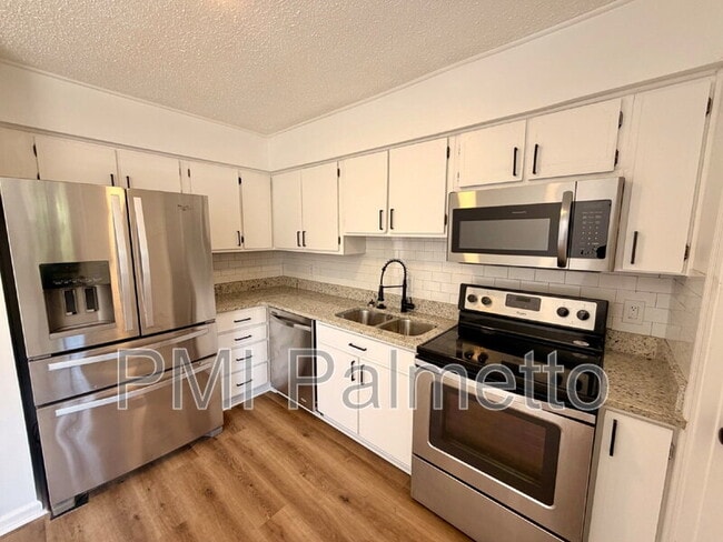 Building Photo - 1216 Cactus Ave