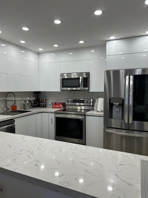 Foto del edificio - 2801 NE 183rd St