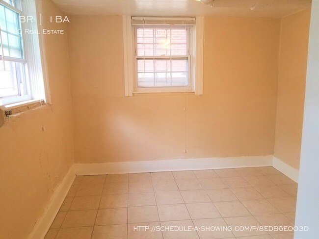 Building Photo - 995 Corona St