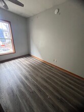 Building Photo - 106 Parade St