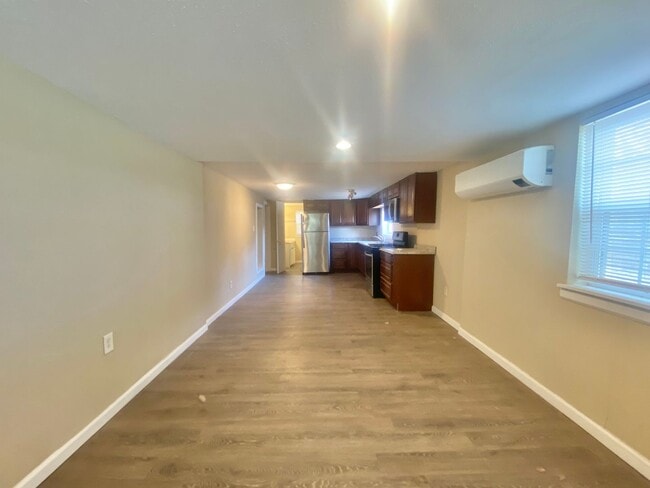 Building Photo - 2019 42nd St