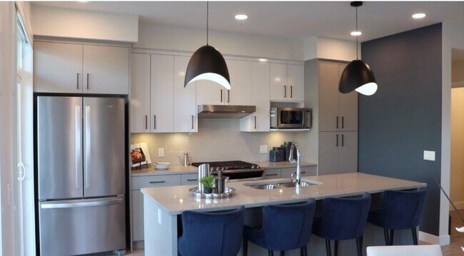 Photo du bâtiment - 46150-46150 Thomas Rd