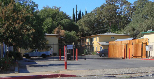 Mariposa Oaks Apartment Apartments Citrus Heights Ca Building Photo Mariposa Oaks Apartment