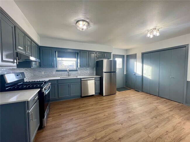 Foto del edificio - 902 SE G St