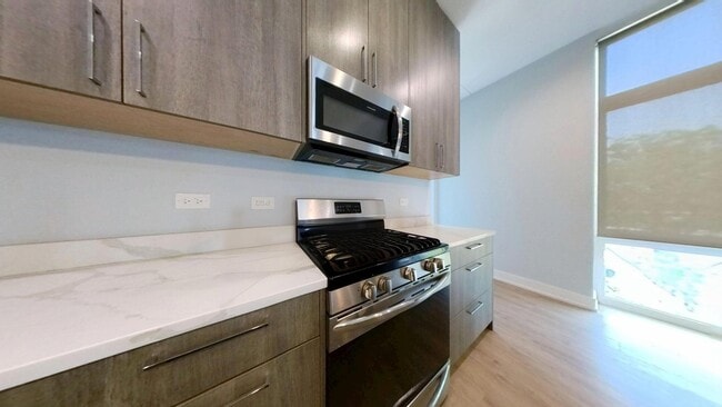 Unit 401 - kitchen - 1385 Brown St