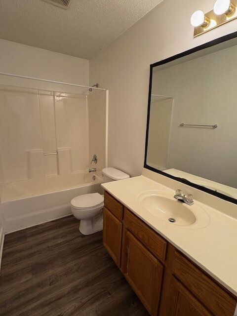 Foto del edificio - 4676 Weyerhaeuser Rd