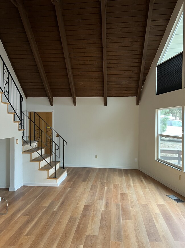 Building Photo - 1506 Murietta Dr