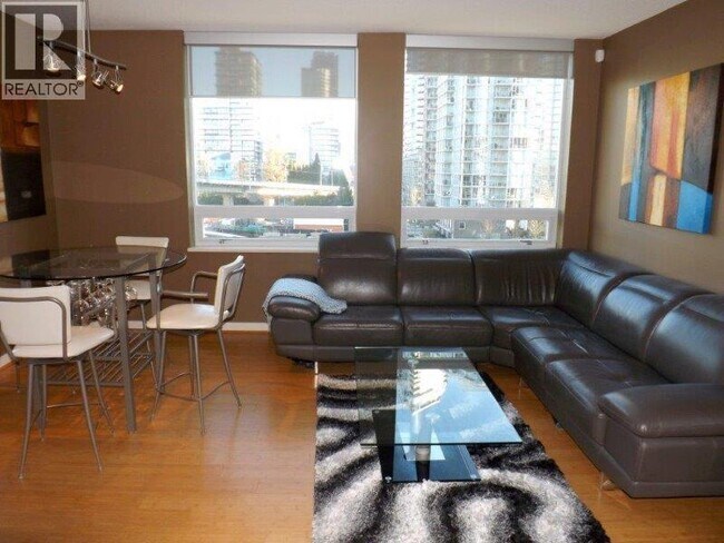 Photo du bâtiment - 638 Beach Crescent